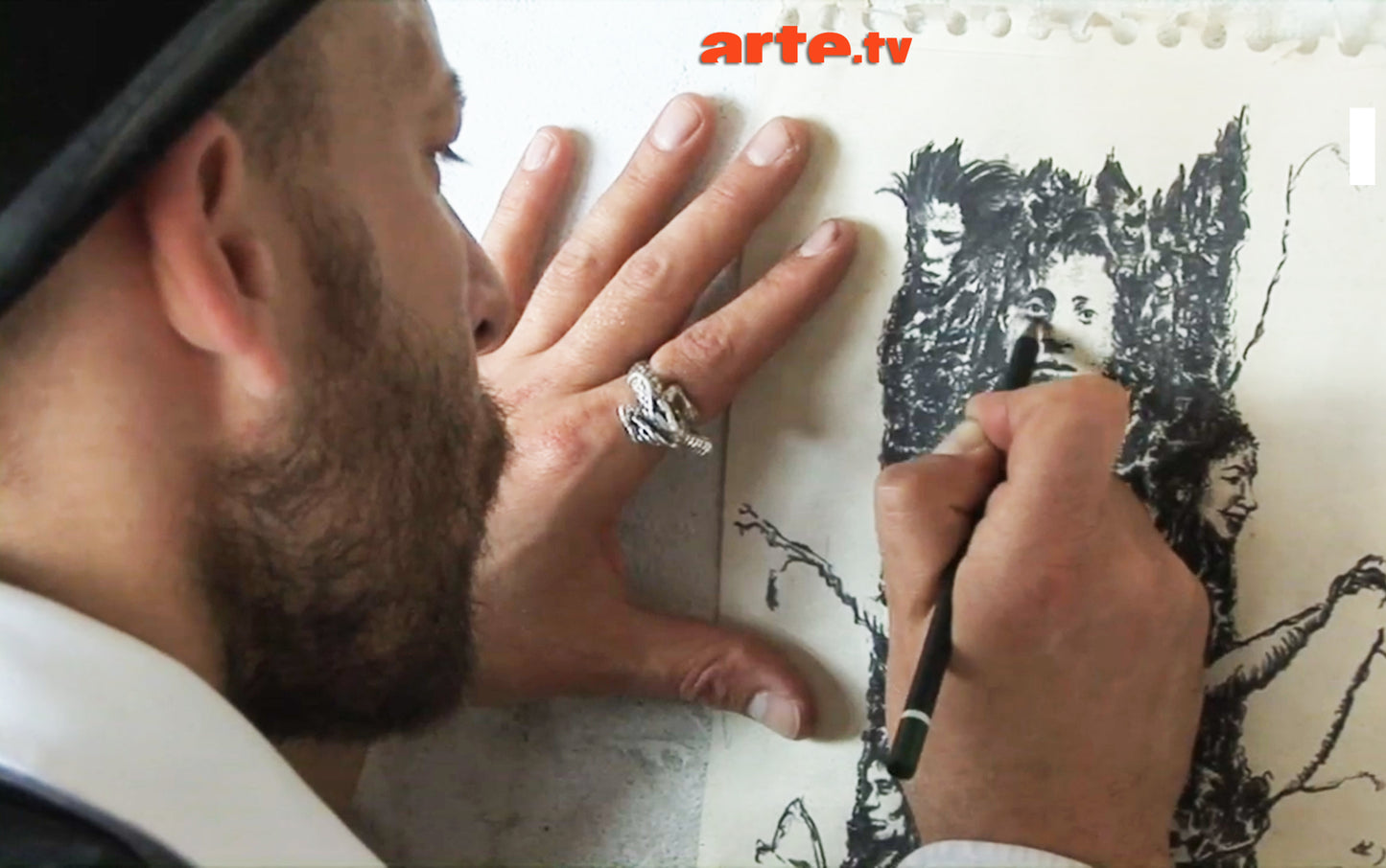 Artistic City Tour + Atelier Visit (2 adults, 3h)