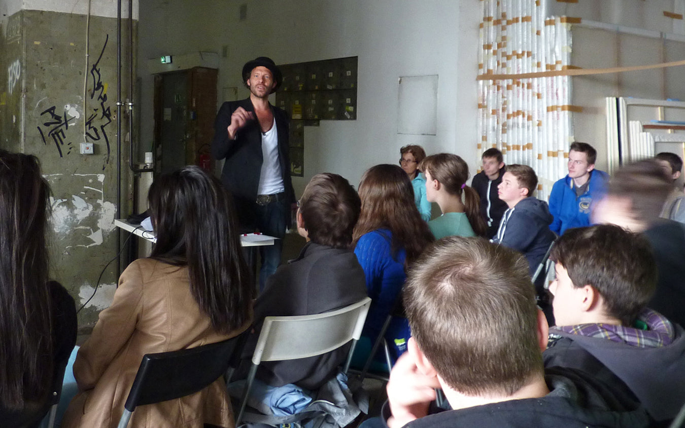 Artistic City Tour + Atelier Visit + Workshop (2 adults, 4h)